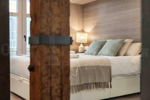 Eclectic & elegant apartment by REMS photo 25