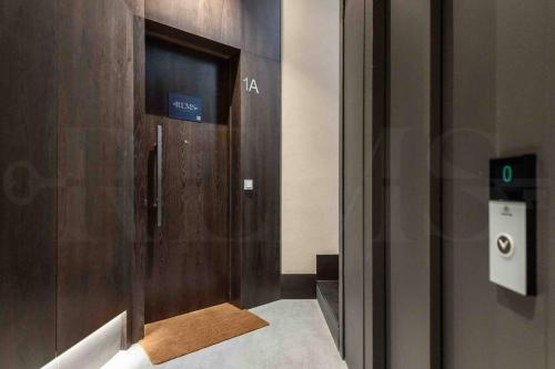 Eclectic & elegant apartment by REMS photo 33