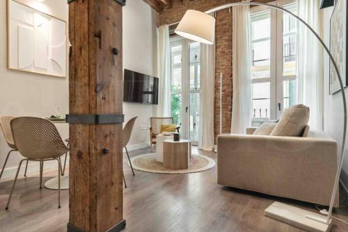 Eclectic & elegant apartment by REMS photo 6