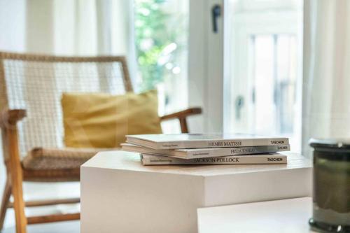 Eclectic & elegant apartment by REMS photo 11