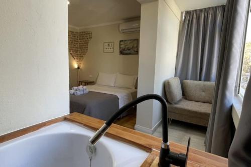 Central Apartment M. Shyri str.1