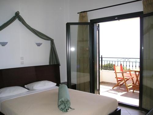 Gallery image of Golden Beach Inn in Chrysi Ammoudia