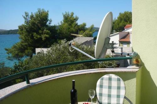 Holiday apartment in Zaboric with sea view, balcony, air conditioning, WiFi 5177-1