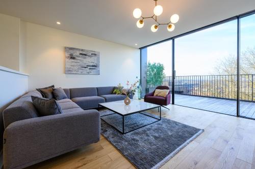 Χώρος καθιστικού στο 12, Apartments, 4-6 Pers, Central, Stunning View, Near Supermarket & Public Transport