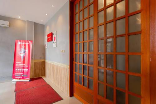 Certifikát, hodnocení, plakát nebo jiný dokument vystavený v ubytování RedDoorz @ Manukan Surabaya