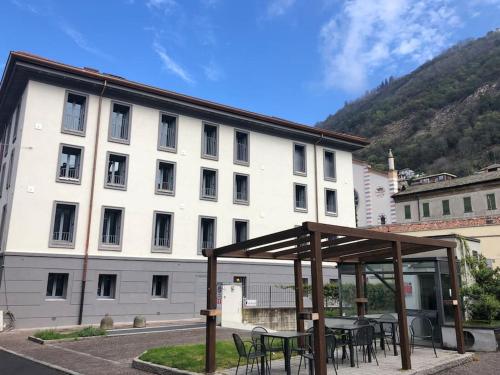 Modern Apartment Lungolago di Como photo 3