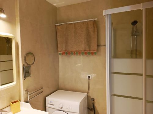 APT en Benalmádena 1 dormitorio Terraza con vistas al mar y jardín Piscina Wifi Nuevo