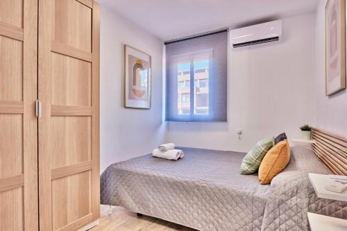 SPACIOUS, SUNNY FLAT BY CITY OF ARTS & SCIENCES