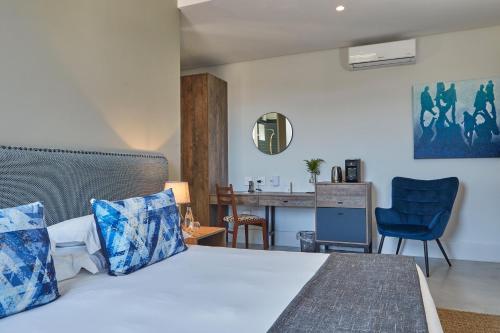 Ruang duduk di Chapter House Boutique Hotel by The Living Journey Collection