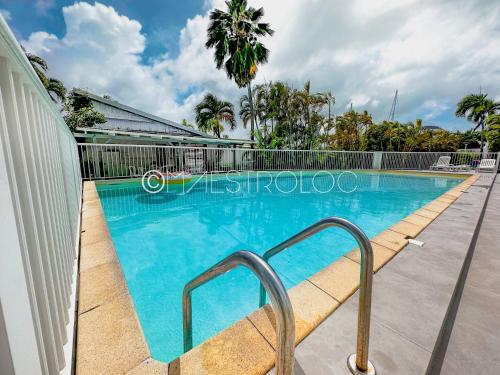 PROMO ! L'Oasis du quai avec PISCINE et accès à la marina de Saint-françois !
