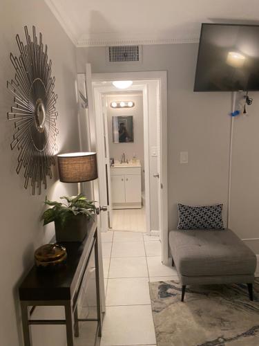 Zona de estar de Fort Lauderdale Room Rental