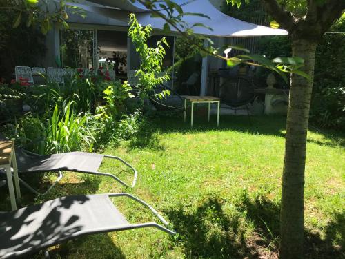 Taman di luar La maison d' Elizabeth
