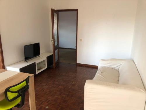 Avenida 83
