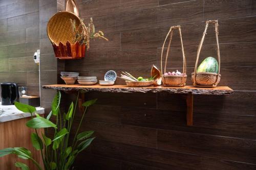 Fotografie z fotogalerie ubytování ONA HOME - Entire Hue-styled garden house nearby a pine hill v destinaci Hue