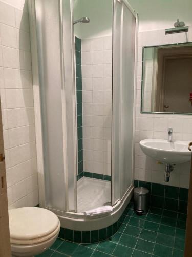 FAIROME Apartment 2 Pini