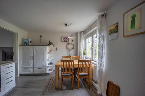 Η κουζίνα ή μικρή κουζίνα στο Ferienwohnung Bloeck