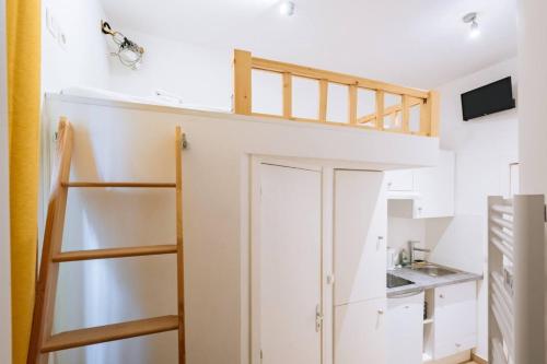 Chic Studio Apartment near The Seine Banks!