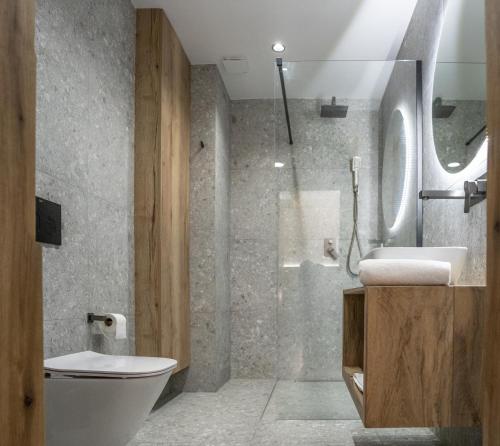 Ένα μπάνιο στο Apartament Uzdrowiskowa z tarasem oraz widokiem