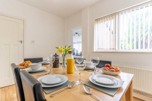 K Suites - Peaky Blinders Suite – Photos 3