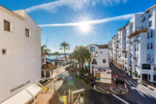 Bright Elegant 3BDR Apartment in Puerto Banus