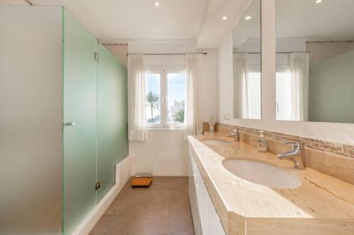 Bright Elegant 3BDR Apartment in Puerto Banus