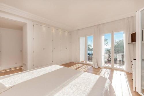 Bright Elegant 3BDR Apartment in Puerto Banus