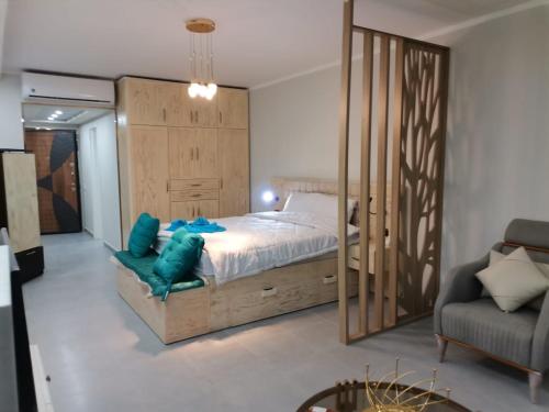 Scandic resort tesisinde bir odada yatak veya yataklar