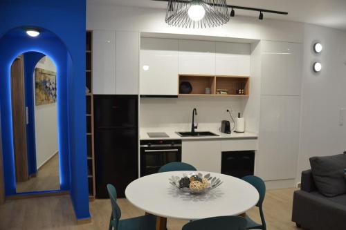 Luxurious City Apartment with Sea View - Lite Blue