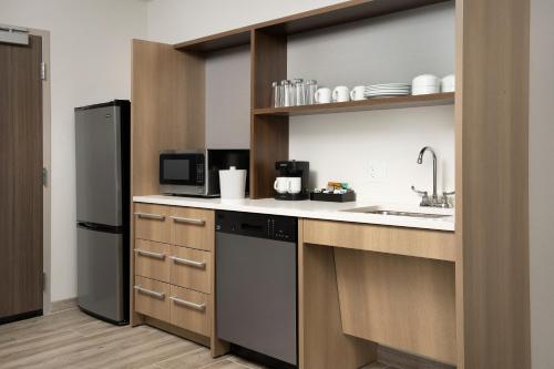 Home2 Suites By Hilton Miami Doral West Airport, Fl Image
