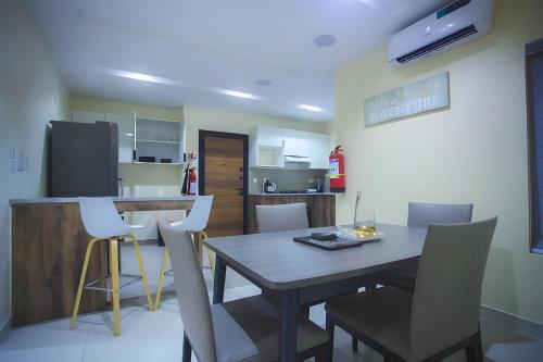 Φωτογραφία από το άλμπουμ του Picturesque 3-bedroom Apartment in Yaba σε Lagos