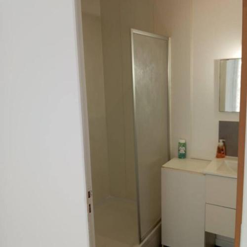 Photo de la galerie de l'établissement Studio de 14m2 dans une maison, à Cagnes-sur-Mer