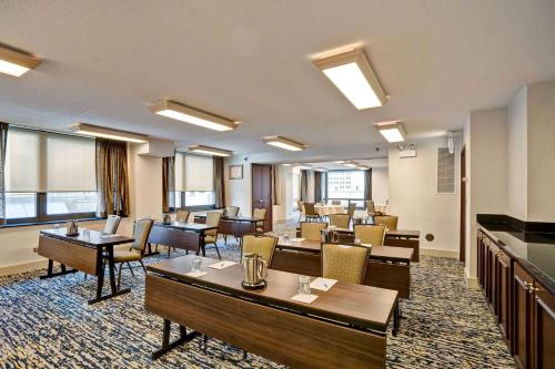 Posezení v ubytování Homewood Suites by Hilton Chicago-Downtown