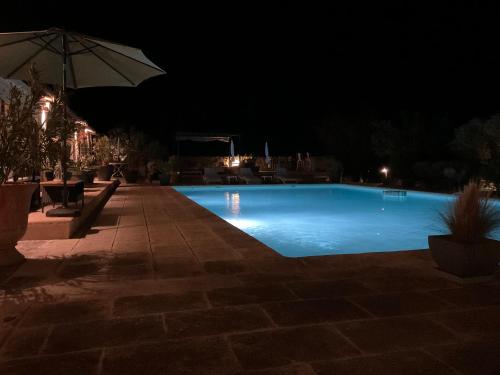 Πισίνα στο ή κοντά στο Chambre d'hôtes chez Maguy B-Villa Makeire