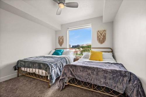 Posteľ alebo postele v izbe v ubytovaní Affordable APT in Salt Lake City Ideal Location