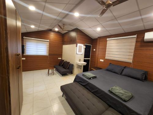 Area soggiorno di Wild Orchid 5BHK Villa & Eco Cottages in Sancoale Valley