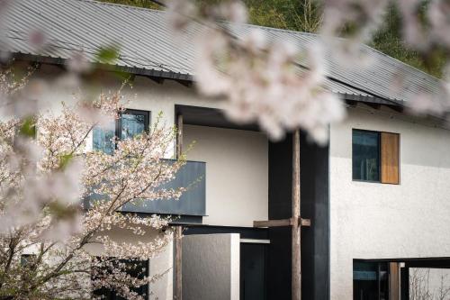 Fotografie z fotogalerie ubytování Creek Moganshan Design B&B v destinaci Deqing