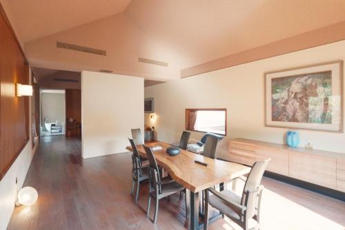 Χώρος καθιστικού στο Sansa Village Boutique Hotel at Mutianyu Great Wall Adjoin to Mutianyu Great Wall - Room with the View of Great Wall - Chinese massage experience - Vehicle Shuttle Service - International Catering - SPA& Nail Beauty Facilities