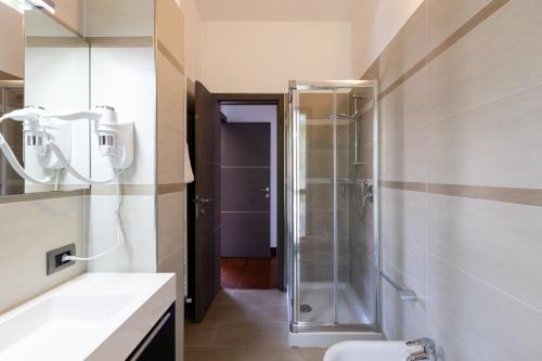 Kylpyhuone majoituspaikassa Casa Glam Gavirate - IXIHOME