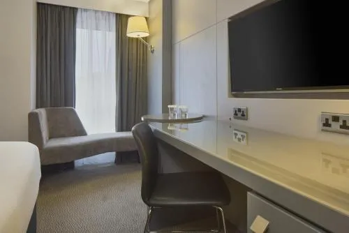 DoubleTree by Hilton Bristol City Centre photo 4