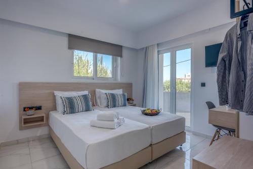 Lysithea Apartments - brand new, stylish & central