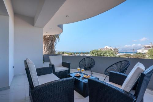 Lysithea Apartments - brand new, stylish & central