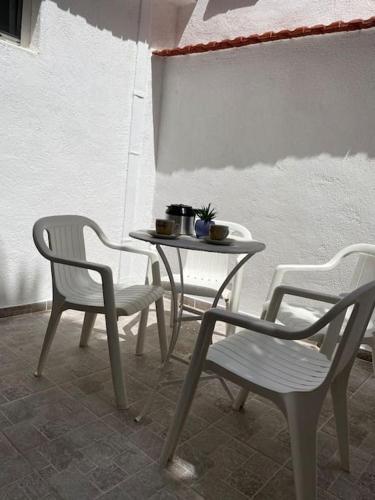 Modern 2BR near Centre -5min wlk