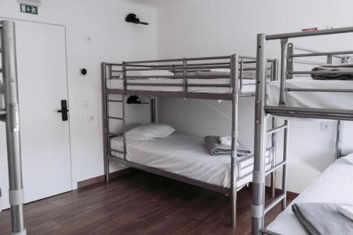 Postel nebo postele na pokoji v ubytování Middle Point