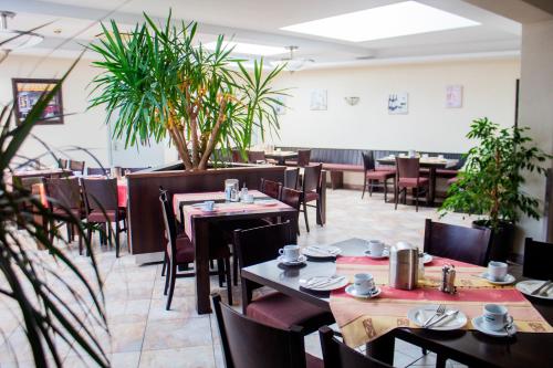 Restoran atau tempat lain untuk makan di Airport Hotel Jägerhof Weeze