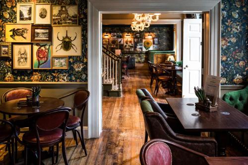 Posezení v ubytování The Knaresborough Inn - The Inn Collection Group