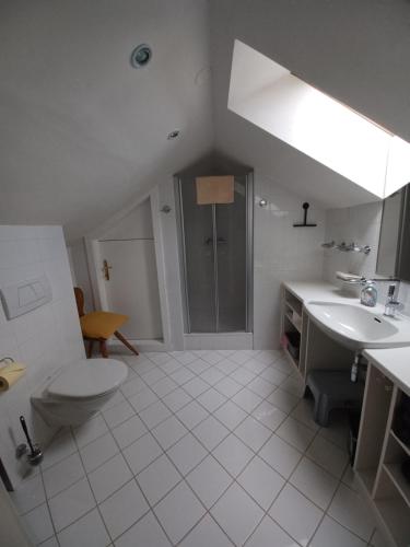 Villa Romy mit 3 Gästezimmerにあるキッチンまたは簡易キッチン