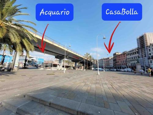 un pont sur une rue d'une ville dans l'établissement CasaBolla, à Gênes