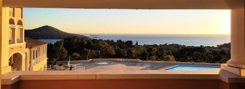 Résidence le Hameau de Cap Esterel - maeva Home - Appartement 3 pièces 7 personnes avec vue mer - Prestige MAE-6934