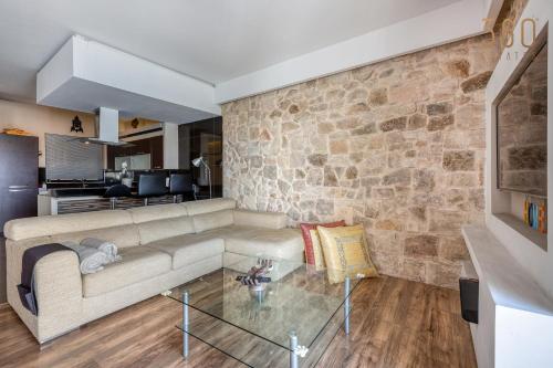 Ein Sitzbereich in der Unterkunft Stunning 3BR Marina View APT in Pieta with Balcony by 360 Estates