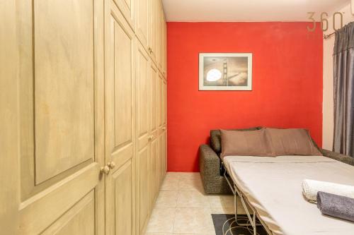 Ein Bett oder Betten in einem Zimmer der Unterkunft Stunning 3BR Marina View APT in Pieta with Balcony by 360 Estates